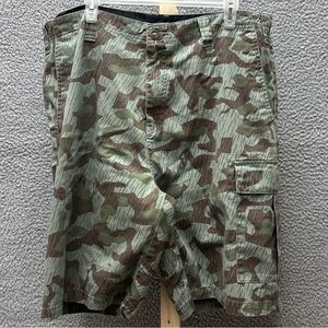 Volcom Men's Green & Brown Camo Cargo Shorts
